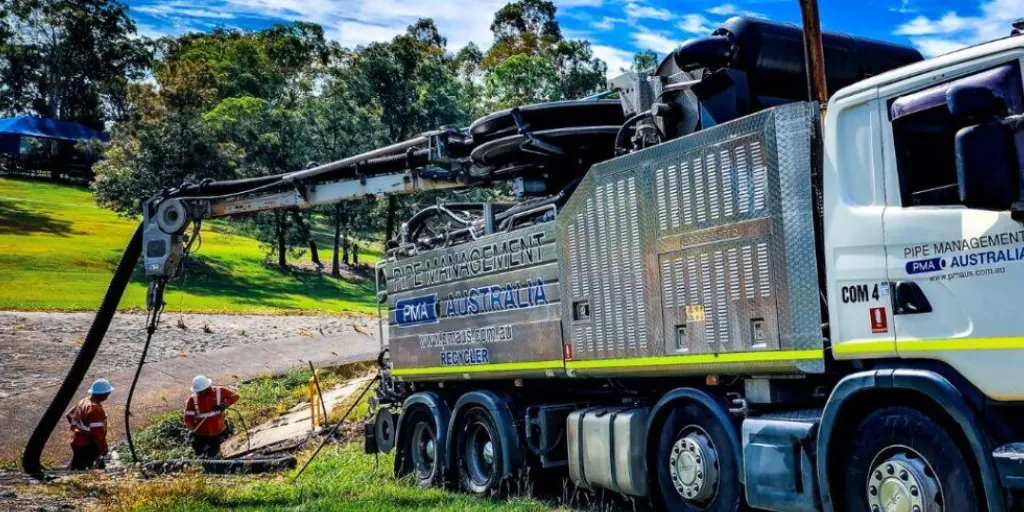 Hydro excavation cost Brisbane – hydrovac truck exposing underground utilities safely